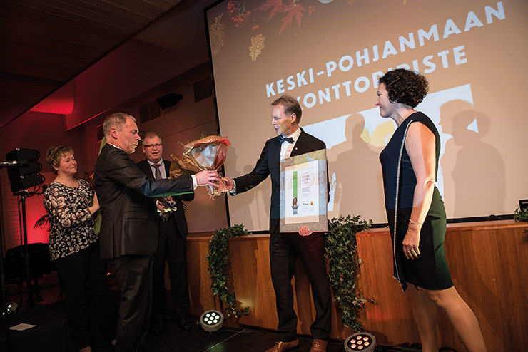 Tuomo Lahti otti vastaan Vuoden Yrittäjä -palkinnon vuonna 2016.